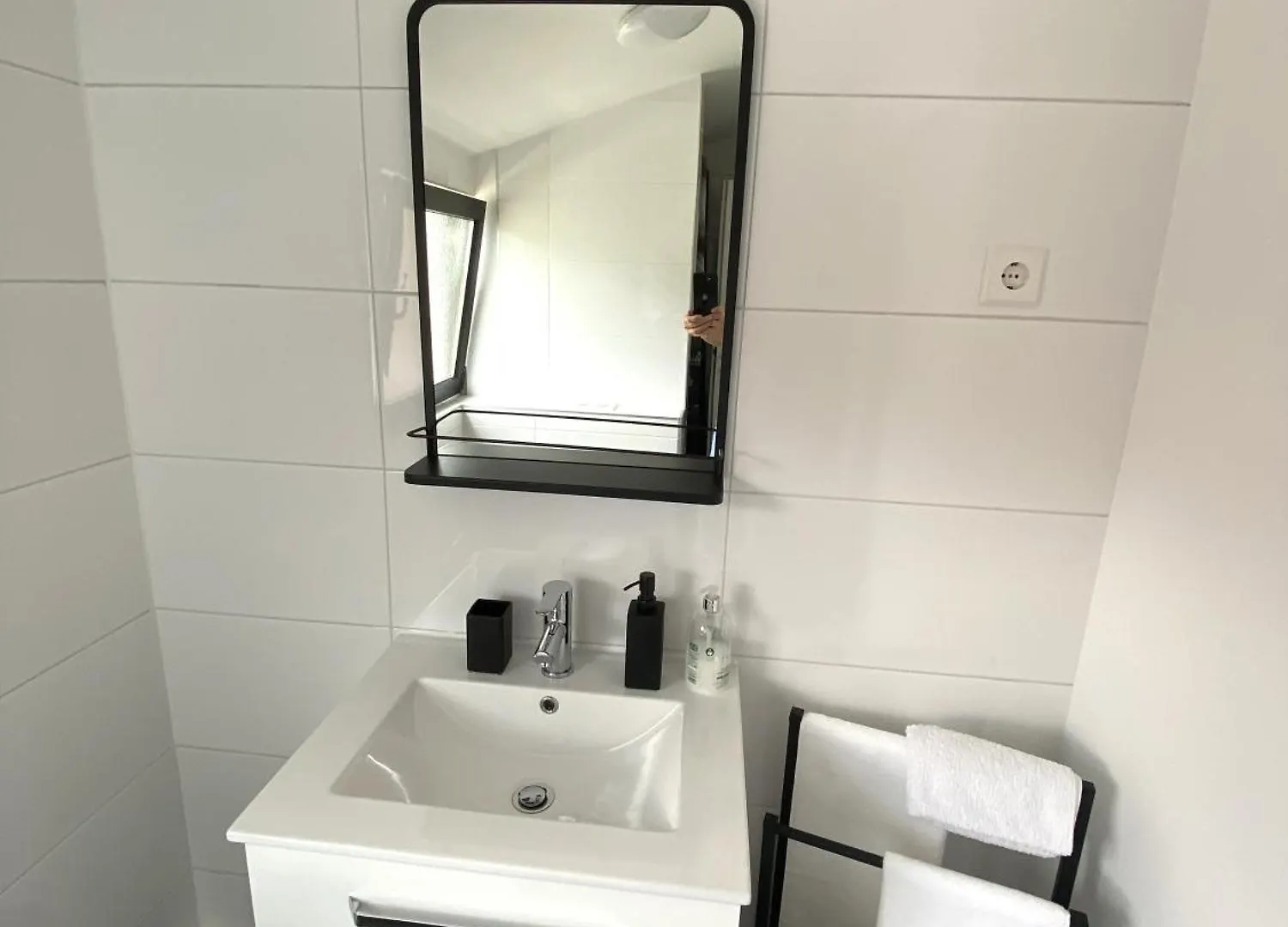 Zentrales Modernes Apartment, Naehe Zoo Und Stadion Dortmund 0*,