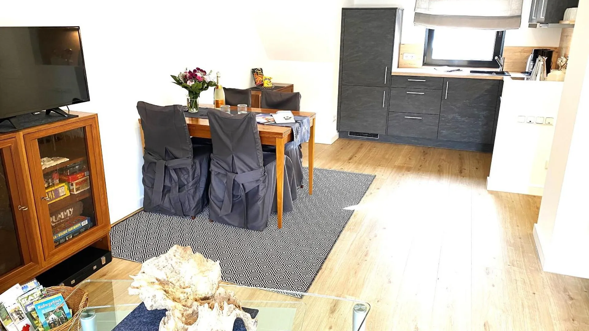 Apartment Zentrales Modernes Apartment, Naehe Zoo Und Stadion Dortmund